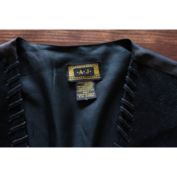 Vintage A.J. Black Leather Suede Vest w/Western Star Snaps whimsigoth Size L - Picture 3 of 10